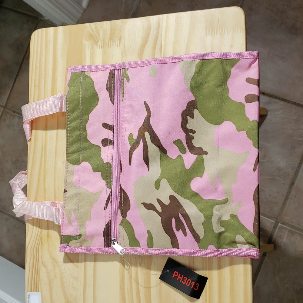 Pink Camo zip bag